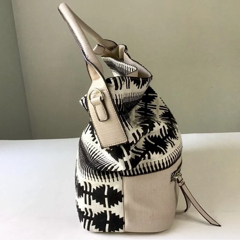 David Jones Tote Purse Hobo Bag Cream & Black Textile Print & Synthetic Leather